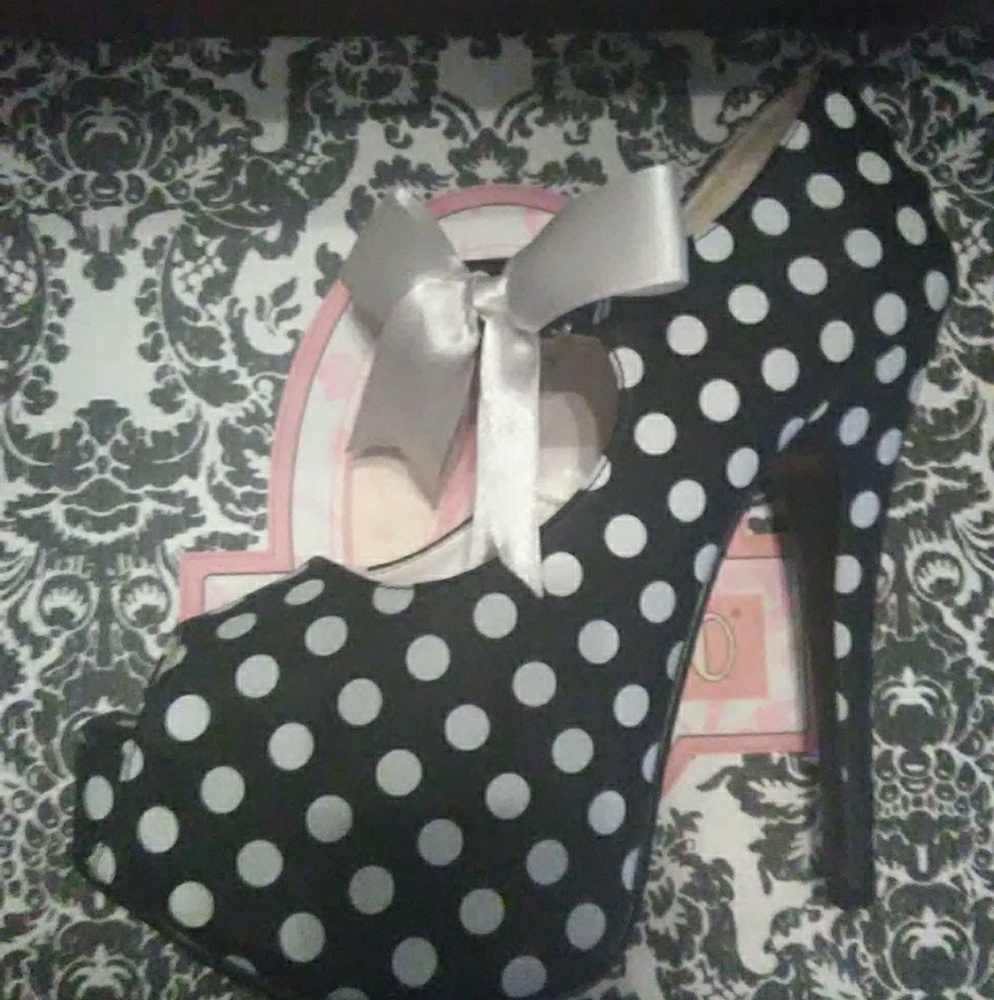 Adorable Bordello stilettos